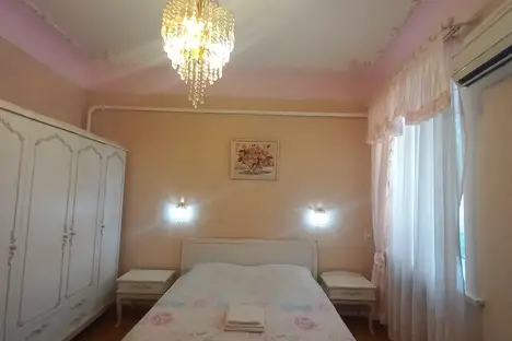 2-комнатная квартира в Таганроге, Петровская улица, 25А