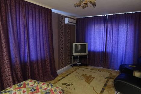 Однокомнатная квартира в аренду посуточно в Астрахани по адресу ул. Волжская, 49