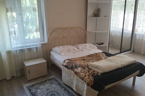 2-комнатная квартира в Сочи, Красноармейская улица, д. 13