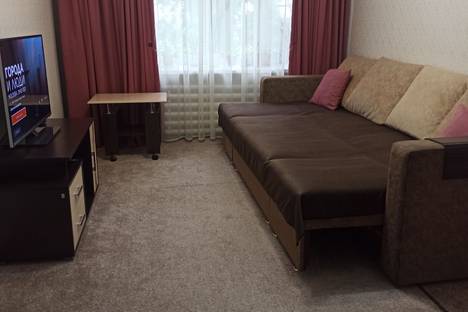 3-комнатная квартира в Яровом, кв-л А д. 39