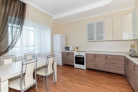 3-комнатная квартира в Казани, Чистопольская 40