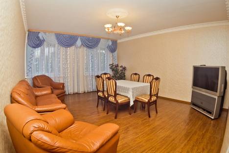 Трёхкомнатная квартира в аренду посуточно в Нижнем Новгороде по адресу ул. Белинского, 64, метро Горьковская