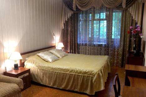 2-комнатная квартира в Таганроге, ул. Дзержинского, д. 192