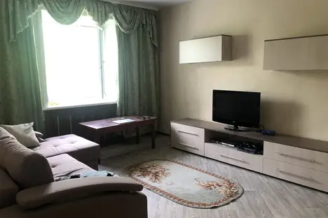 2-комнатная квартира в Яровом, ул. Ленина, 11