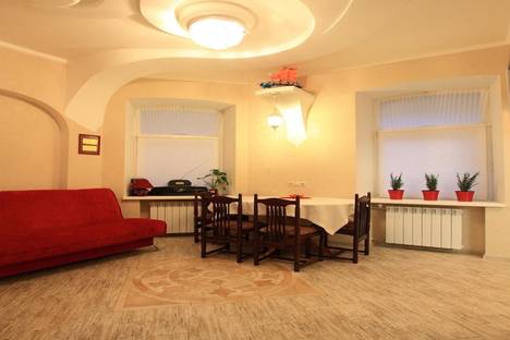 2-комнатная квартира в Санкт-Петербурге, Малоохтинский проспект,10, м. Новочеркасская