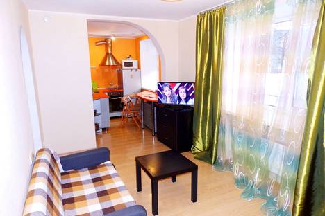 Двухкомнатная квартира в аренду посуточно в Новокузнецке по адресу Орджоникидзе, 42
