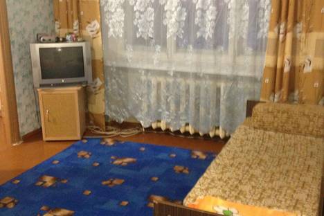 Двухкомнатная квартира в аренду посуточно в Кировске по адресу мира 5
