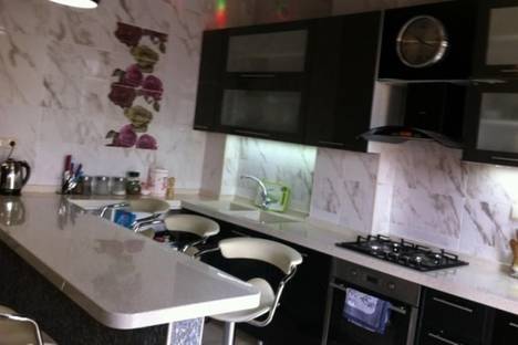 4-комнатная квартира в Тбилиси, пл. Ладо Месхишвили, 12, м. Марджанишвили
