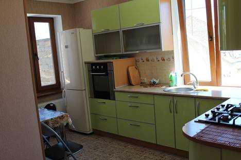 Двухкомнатная квартира в аренду посуточно в Евпатории по адресу Пушкина 32