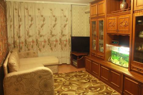 2-комнатная квартира в Феодосии, чкалова 94