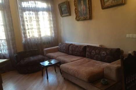 Трёхкомнатная квартира в аренду посуточно в Тбилиси по адресу Костава, 67