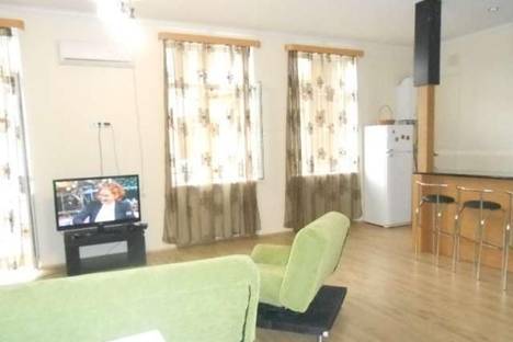Трёхкомнатная квартира в аренду посуточно в Тбилиси по адресу Бараташвили, 10