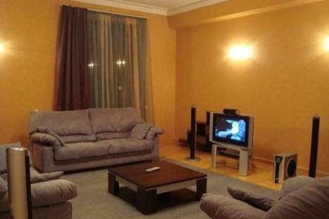 5-комнатная квартира в Тбилиси, Тбилиси, Кипшидзе, 20a