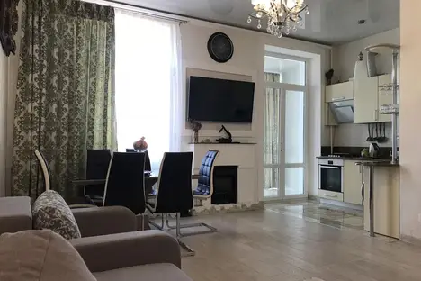 3-комнатная квартира в Севастополе, Севастополь, Нахимова,10