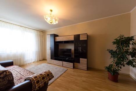 Двухкомнатная квартира в аренду посуточно в Москве по адресу Братиславская 18 к 1, метро Братиславская