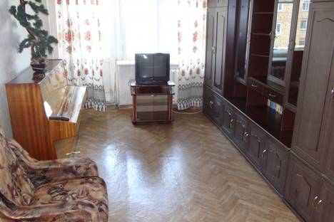 Однокомнатная квартира в аренду посуточно в Красноярске по адресу ул. Декабристов, 36