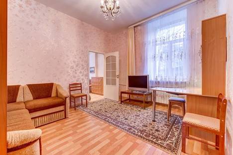 Двухкомнатная квартира в аренду посуточно в Санкт-Петербурге по адресу ул. Фурштатская, 20, метро Чернышевская