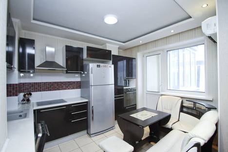 Двухкомнатная квартира в аренду посуточно в Сургуте по адресу проспект Мира, 55