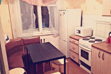 Четырёхкомнатная квартира в аренду посуточно в Кировске по адресу ул. Олимпийская, 85