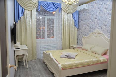 3-комнатная квартира в Астрахани, площадь Ленина, 12