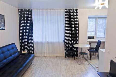 Двухкомнатная квартира в аренду посуточно в Екатеринбурге по адресу улица Малышева, 73А