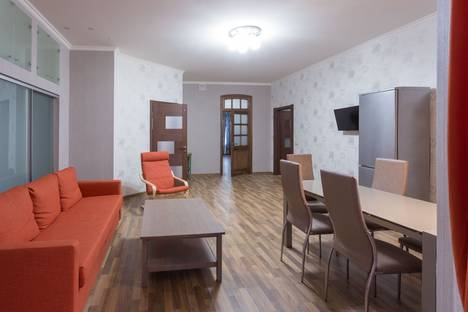 Трёхкомнатная квартира в аренду посуточно в Санкт-Петербурге по адресу набережная реки Фонтанки, 165