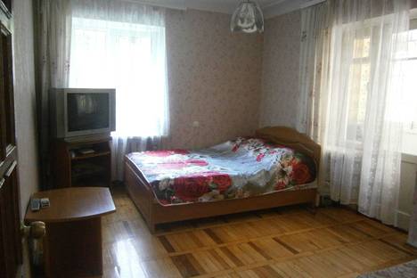 Однокомнатная квартира в аренду посуточно в Ялте по адресу ул.Васильева 10