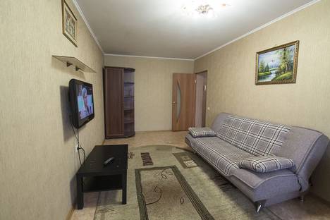 Двухкомнатная квартира в аренду посуточно в Омске по адресу Декабристов 102
