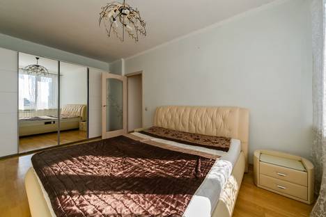 Трёхкомнатная квартира в аренду посуточно в Москве по адресу Новый Арбат 16, метро Арбатская