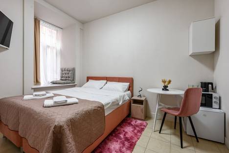 Комната в Санкт-Петербурге, Графский пер., 7