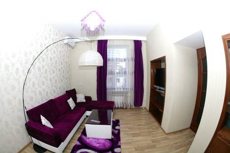 Двухкомнатная квартира в аренду посуточно в Баку по адресу Üzeyir Hacıbəyov, 45, метро Джафар Джаббарлы