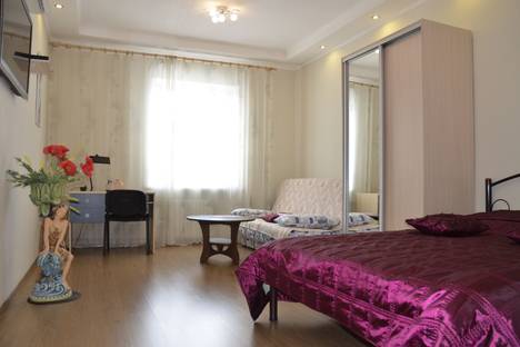 Двухкомнатная квартира в аренду посуточно в Севастополе по адресу улица Генерала Петрова, 14