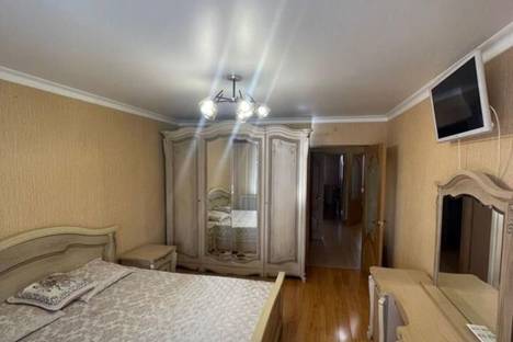 Трёхкомнатная квартира в аренду посуточно в Владикавказе по адресу ул. Алихана Гагкаева, 11