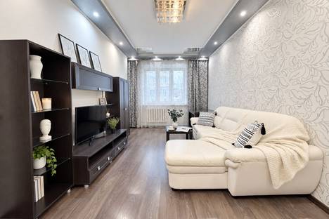 2-комнатная квартира в Кирове, улица Казанская, 80