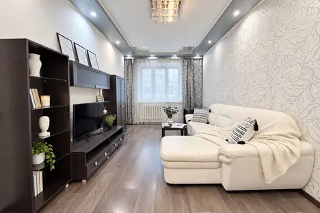 2-комнатная квартира в Кирове, улица Казанская, 80