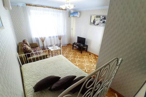 Однокомнатная квартира в аренду посуточно в Казани по адресу ул. Туфана Миннуллина, 10А, метро Суконная Слобода