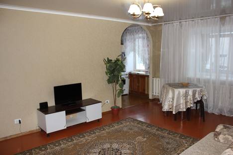 Двухкомнатная квартира в аренду посуточно в Барнауле по адресу Ленина проспект 47
