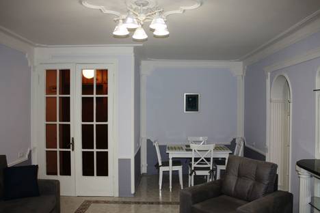 3-комнатная квартира в Тбилиси, ул. Узнадзе, 2, м. Марджанишвили