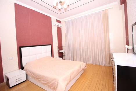 2-комнатная квартира в Ереване, Yerevan, Argishti Street 7/6, м. Площадь Республики