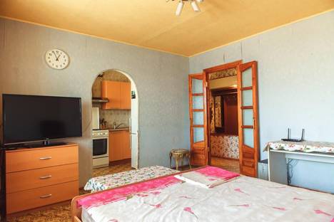 Двухкомнатная квартира в аренду посуточно в Каменске-Уральском по адресу улица Калинина, 46