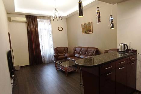 2-комнатная квартира в Ереване, улица Абовяна, 22, м. Еритасардакан