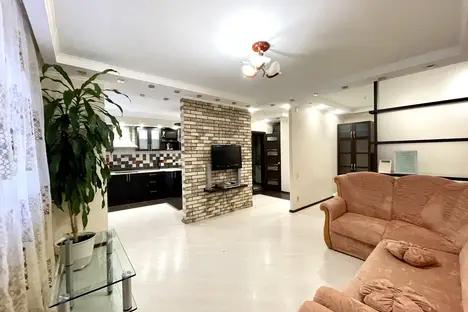 1-комнатная квартира в Брянске, Красноармейская улица, 100