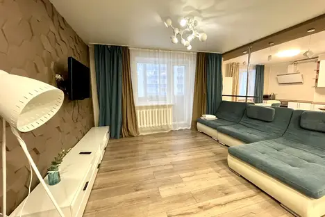 2-комнатная квартира в Брянске, Красноармейская улица, 100