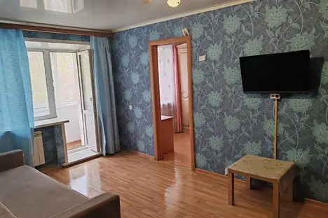 2-комнатная квартира в Кургане, улица Красина, 68