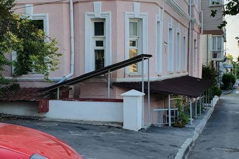 Двухкомнатная квартира в аренду посуточно в Севастополе по адресу улица Луначарского, 16