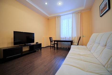 2-комнатная квартира в Челябинске, улица Цвиллинга, 36