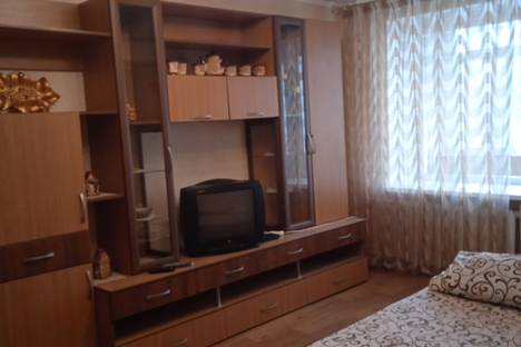 Двухкомнатная квартира в аренду посуточно в Таганроге по адресу улица Чехова, 335