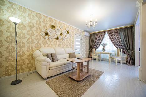 2-комнатная квартира в Челябинске, улица Труда, 163