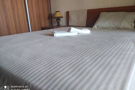 2-комнатная квартира в Омске, проспект Комарова, 14