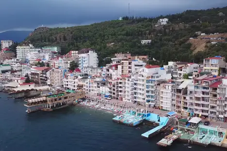 Комната в Алуште, городской округ Алушта, посёлок Утёс, улица Гагариной, 25/230-233